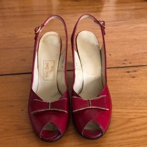 Peep toe red cross shoes vintage 7 1/2